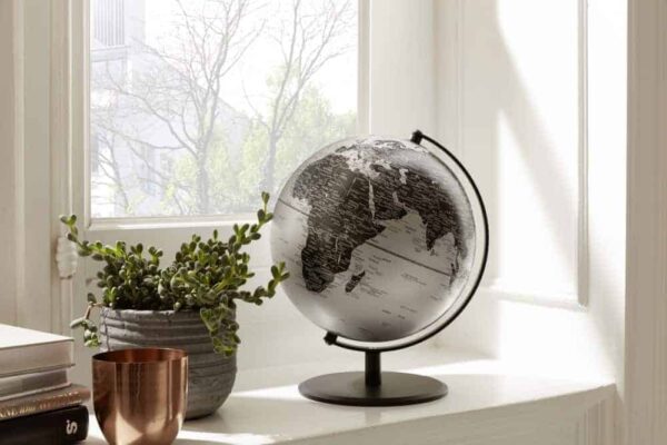 Globus PLANET PLUTO MATT SILVER