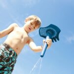 Quut Triplet Sandwerkzeug – 4-in-1 Schaufel, Rechen, Sieb & Trichter | versch. Farben – Bild 6