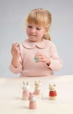 Tender Leaf Toys Hasenfamilie