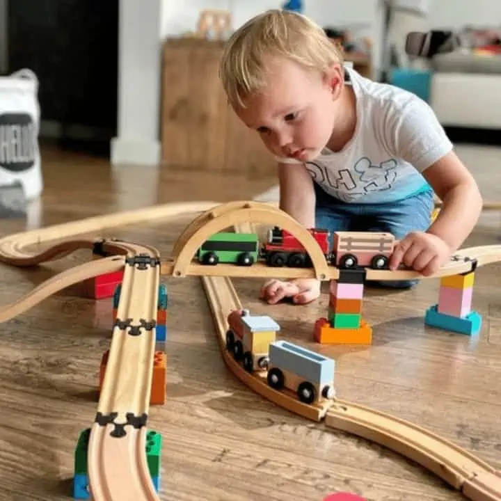 Toy2 Schienenverbinder Toy2 Schienenverbinder