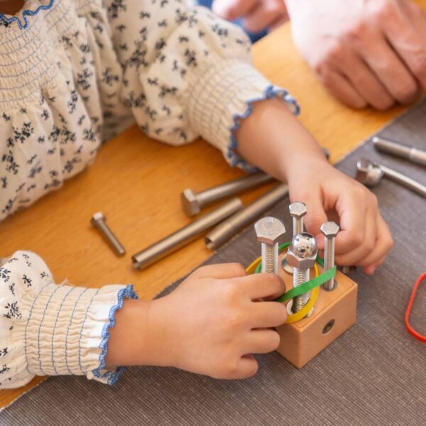 Guidecraft Lose Parts MINT Container Roboter