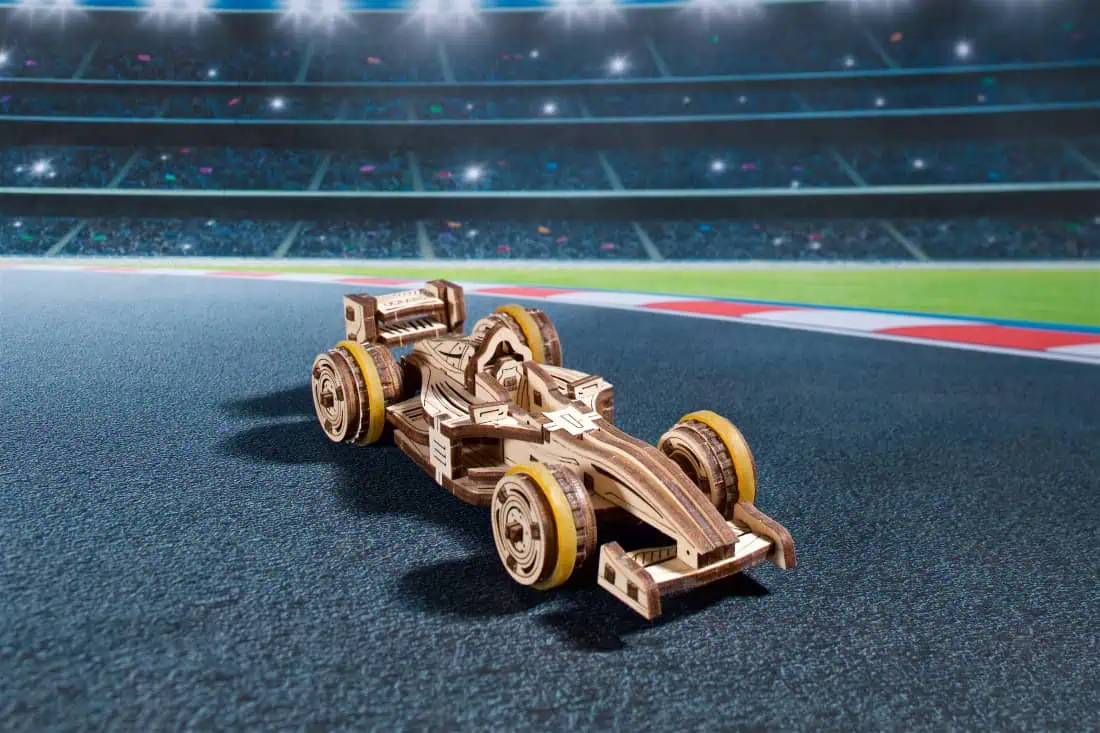 Ugears-70252 Compact Racer (6) Ugears-70252 Compact Racer