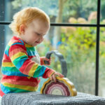 Tickit SiliSoft® Wackelregenbogen – Stapelspiel aus Silikon – Bild 8